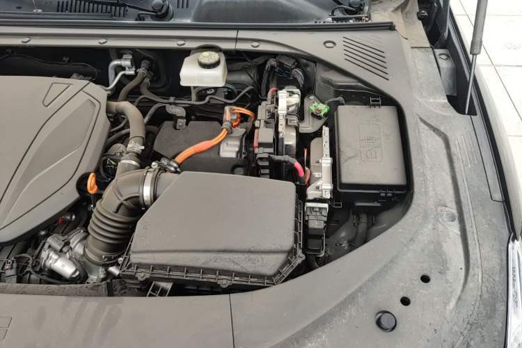 Used Geely Galaxy 8 2025 130km EM-i Deluxe Edition Engine Bay Left
