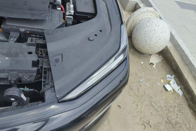 Used Geely Galaxy 8 2025 130km EM-P Starship Edition Engine Bay Left