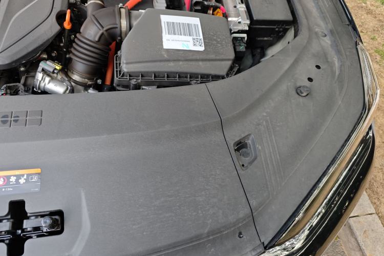 Used Geely Galaxy 8 2025 130km EM-i Flagship Edition Engine Bay Left