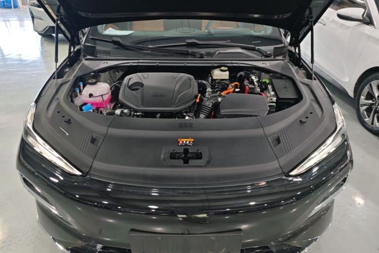 Used Geely Galaxy 8 2025 130km EM-i Flagship Edition Engine Bay