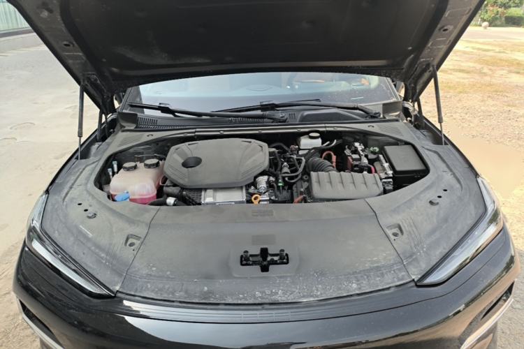 Used Geely Galaxy 8 2025 130km EM-P Starship Edition Engine Bay