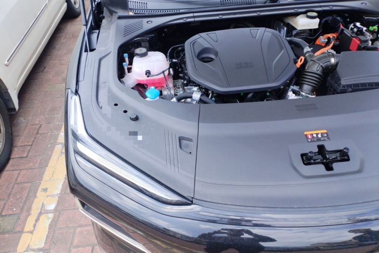 Used Geely Galaxy 8 2025 130km EM-i Deluxe Edition Engine Bay Right