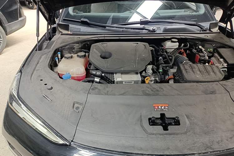 Used Geely Galaxy 8 2025 130km EM-P Starship Edition Engine Bay Right