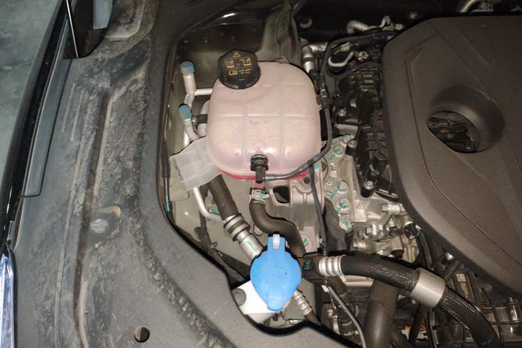 Used Geely Galaxy 8 2025 130km EM-i Deluxe Edition Engine Bay Right