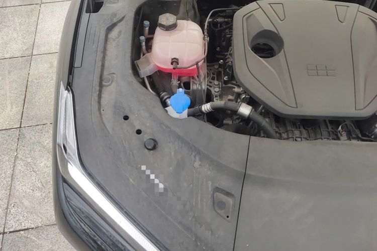 Used Geely Galaxy 8 2025 130km EM-i Flagship Edition Engine Bay Right