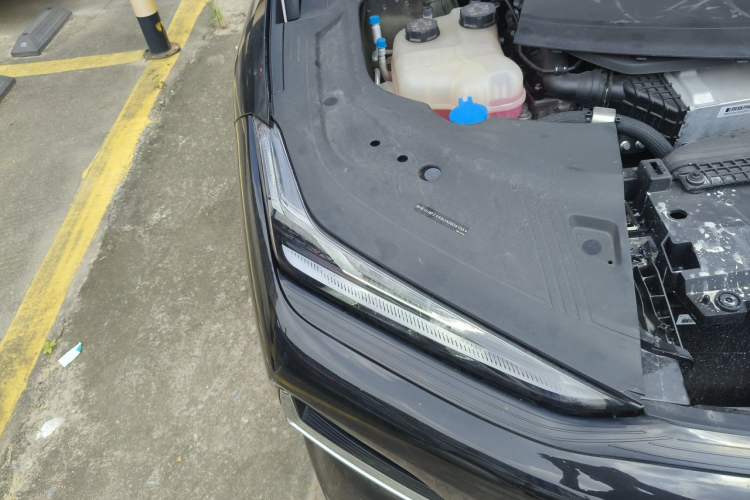 Used Geely Galaxy 8 2025 130km EM-P Starship Edition Engine Bay Right