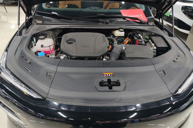 Used Geely Galaxy 8 2025 130km EM-i Prestige Edition Engine Bay