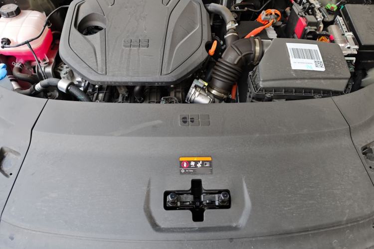 Used Geely Galaxy 8 2025 130km EM-i Flagship Edition Engine Bay