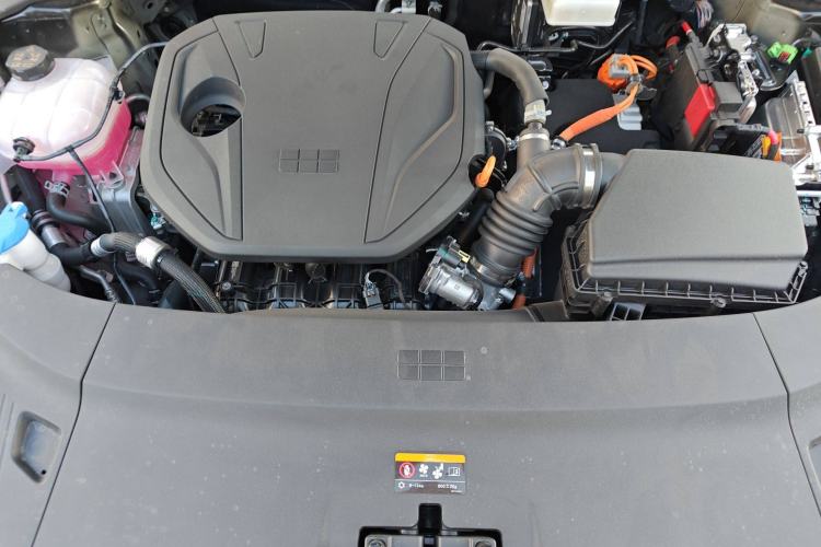 Used Geely Galaxy 8 2025 130km EM-i Flagship Edition Engine Bay