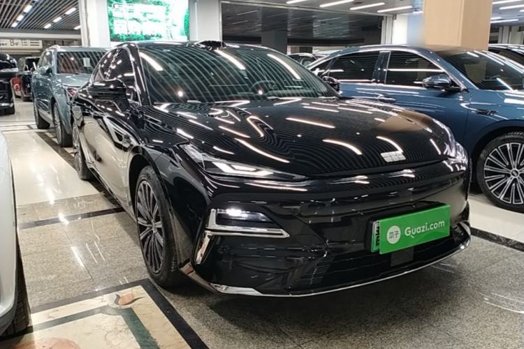 Used Geely Galaxy 8 2025 130km EM-P Starship Edition Exterior 1