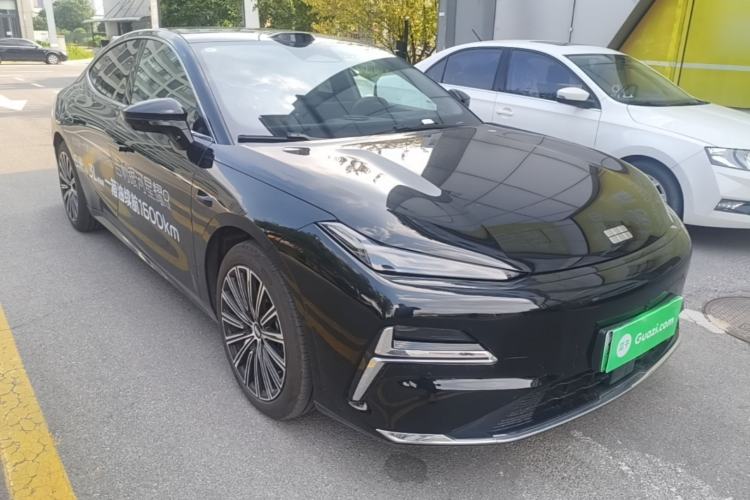 Used Geely Galaxy 8 2025 130km EM-P Starship Edition Exterior 1