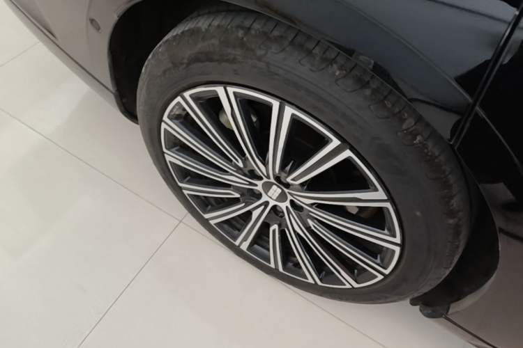 Used Geely Galaxy 8 2025 130km EM-P Starship Edition Exterior 2