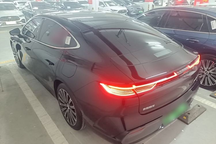 Used Geely Galaxy 8 2025 130km EM-P Starship Edition Exterior 2