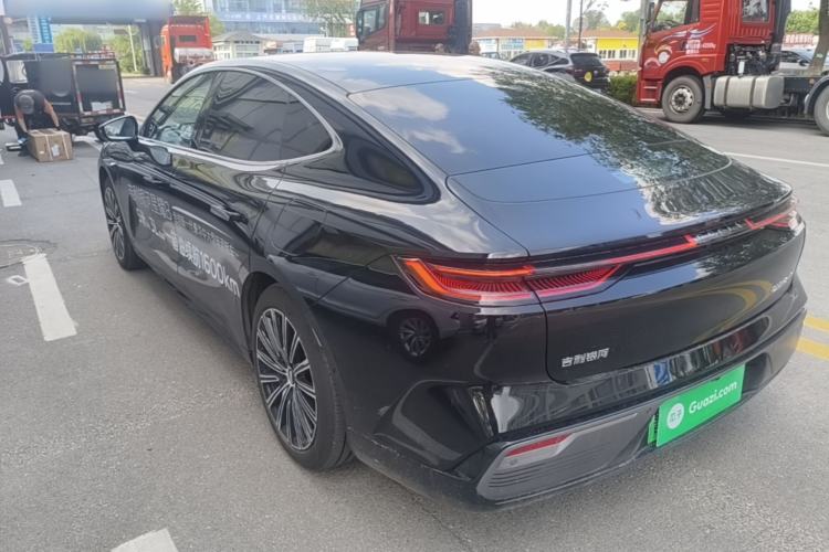 Used Geely Galaxy 8 2025 130km EM-P Starship Edition Exterior 2