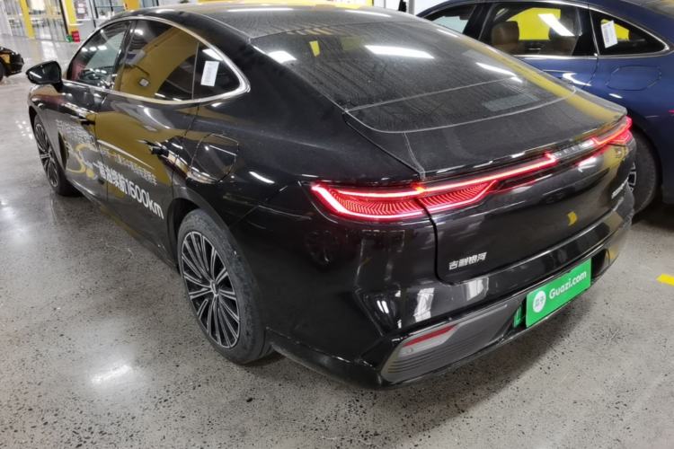 Used Geely Galaxy 8 2025 130km EM-P Starship Edition Exterior 2