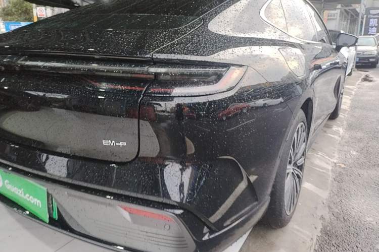Used Geely Galaxy 8 2025 130km EM-P Starship Edition Exterior 3
