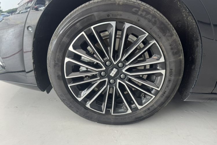 Used Geely Galaxy 8 2025 130km EM-i Deluxe Edition Exterior 3