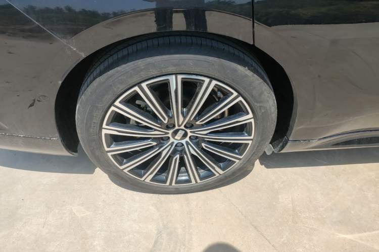Used Geely Galaxy 8 2025 130km EM-P Starship Edition Exterior 5