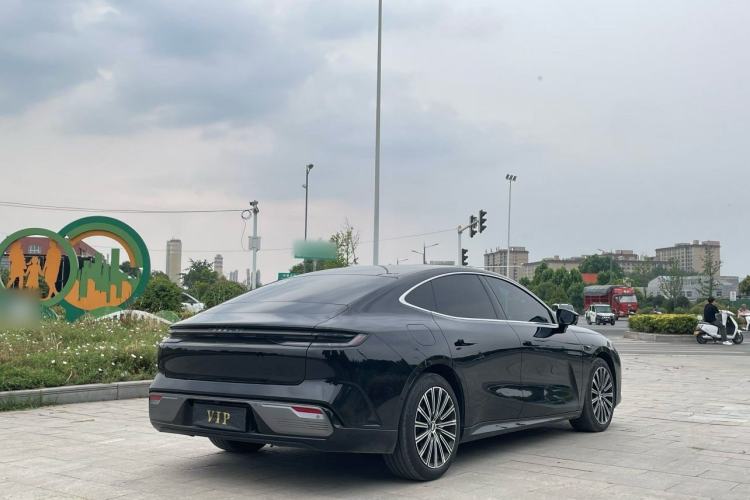 Used Geely Galaxy 8 2025 130km EM-P Starship Edition Exterior 5