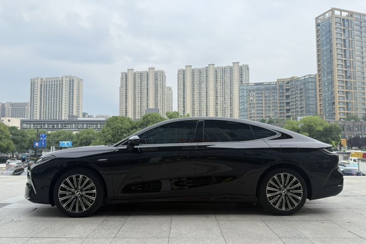 Used Geely Galaxy 8 2025 130km EM-P Exploration Edition Exterior 6