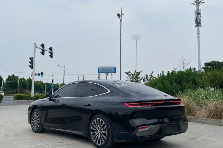 Used Geely Galaxy 8 2025 130km EM-P Starship Edition Exterior 7