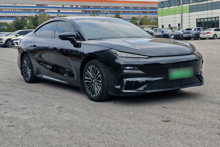 Used Geely Galaxy 8 2025 130km EM-i Deluxe Edition Exterior 7