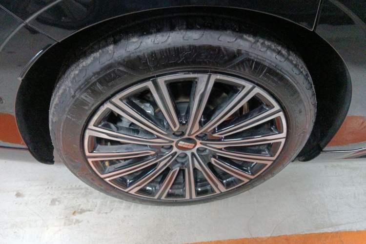Used Geely Galaxy 8 2025 130km EM-P Starship Edition Exterior 8