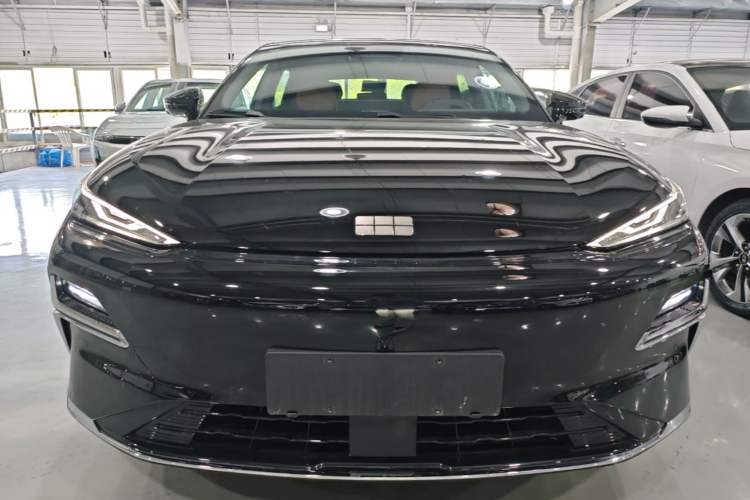 Used Geely Galaxy 8 2025 130km EM-i Flagship Edition Front