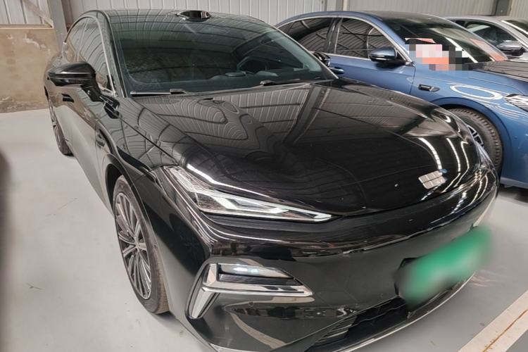 Used Geely Galaxy 8 2025 130km EM-P Starship Edition Front Right 45 Deg