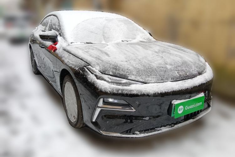 Used Geely Galaxy 8 2025 130km EM-i Deluxe Edition Front Right 45 Deg