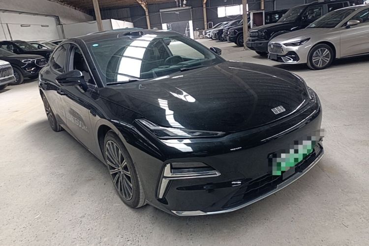 Used Geely Galaxy 8 2025 130km EM-P Starship Edition Front Right 45 Deg