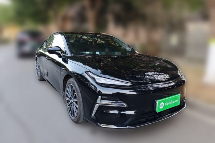 Used Geely Galaxy 8 2025 130km EM-i Flagship Edition Front Right 45 Deg