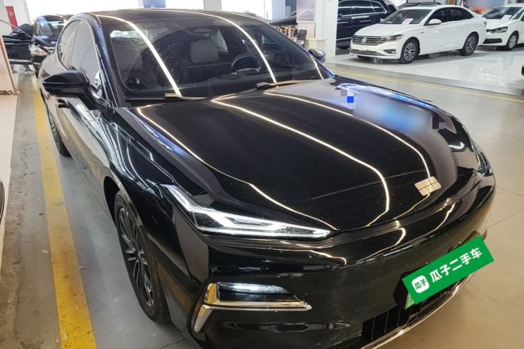 Used Geely Galaxy 8 2025 130km EM-i Deluxe Edition Front Right 45 Deg