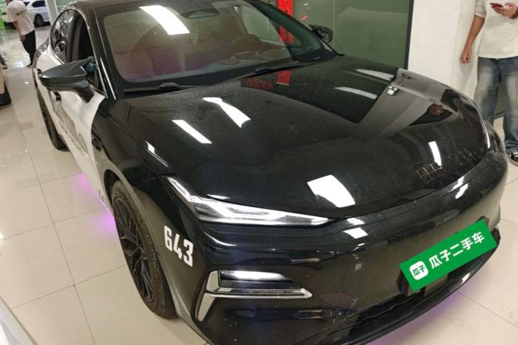 Used Geely Galaxy 8 2025 130km EM-i Flagship Edition Front Right 45 Deg