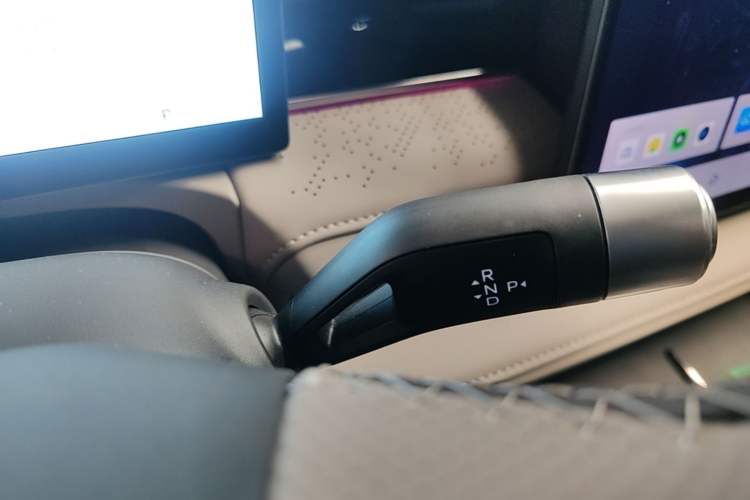 Used Geely Galaxy 8 2025 130km EM-P Starship Edition Gear Lever