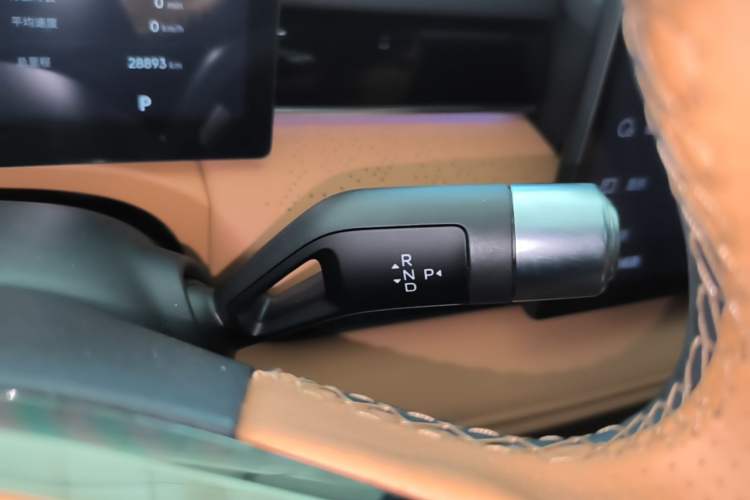 Used Geely Galaxy 8 2025 130km EM-P Starship Edition Gear Lever