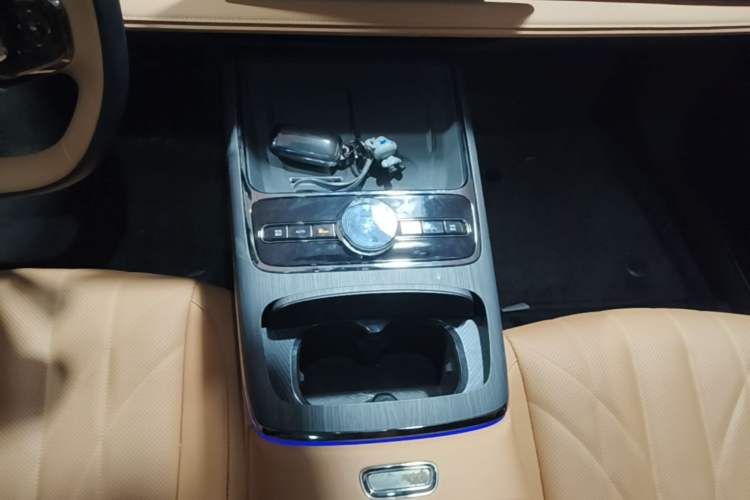 Used Geely Galaxy 8 2025 130km EM-i Deluxe Edition Gear Lever