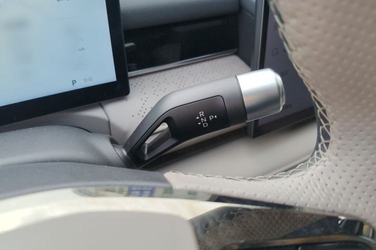Used Geely Galaxy 8 2025 130km EM-P Starship Edition Gear Lever