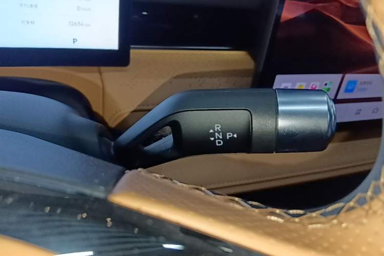 Used Geely Galaxy 8 2025 130km EM-i Deluxe Edition Gear Lever