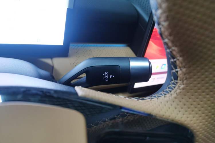 Used Geely Galaxy 8 2025 130km EM-i Deluxe Edition Gear Lever