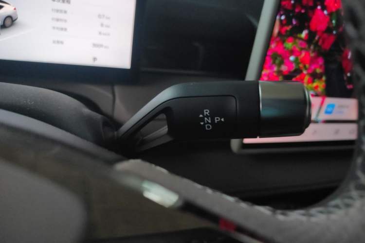 Used Geely Galaxy 8 2025 130km EM-i Prestige Edition Gear Lever
