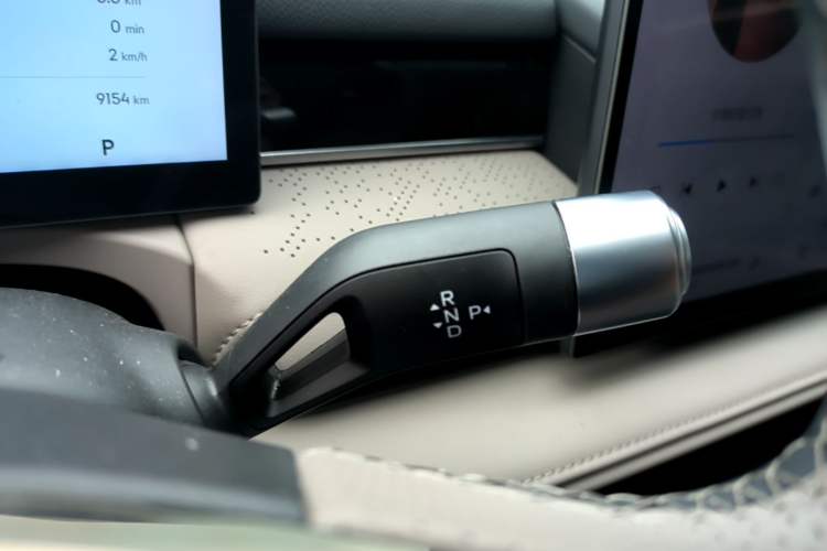 Used Geely Galaxy 8 2025 130km EM-P Starship Edition Gear Lever