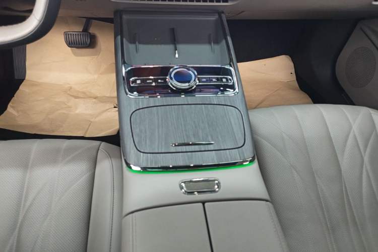 Used Geely Galaxy 8 2025 130km EM-P Starship Edition Gear Lever