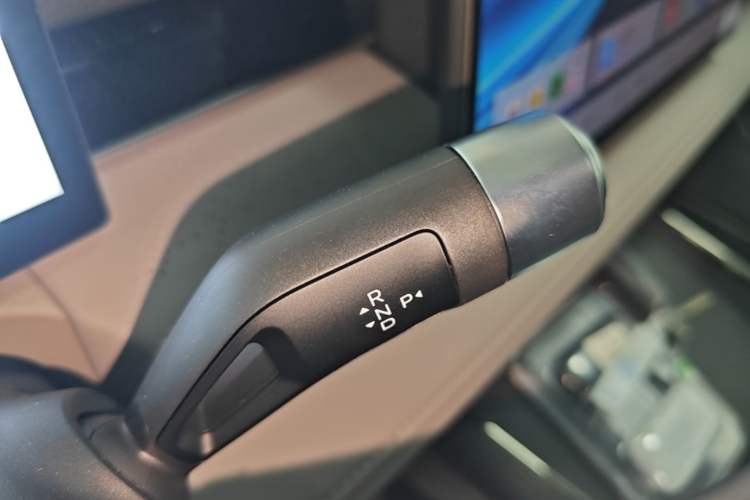Used Geely Galaxy 8 2025 60km EM-i Luxury Edition Gear Lever