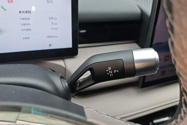 Used Geely Galaxy 8 2025 130km EM-i Deluxe Edition Gear Lever