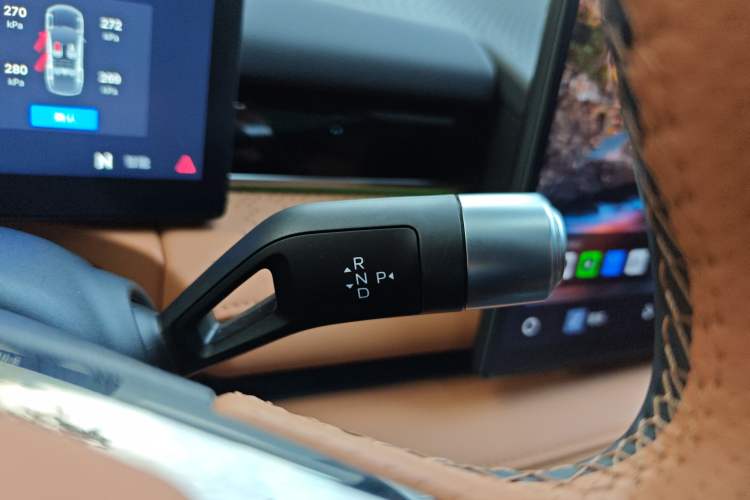 Used Geely Galaxy 8 2025 130km EM-i Flagship Edition Gear Lever