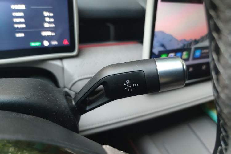 Used Geely Galaxy 8 2025 130km EM-i Flagship Edition Gear Lever