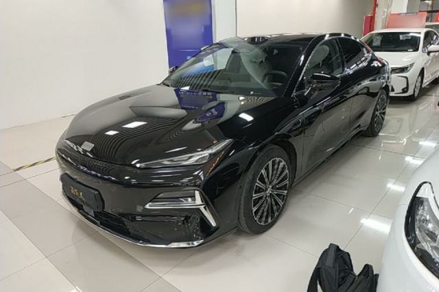 Used Geely Galaxy 8 2025 130km EM-P Starship Edition