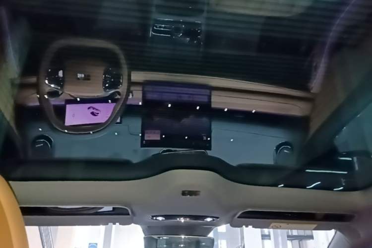 Used Geely Galaxy 8 2025 130km EM-i Deluxe Edition Headliner