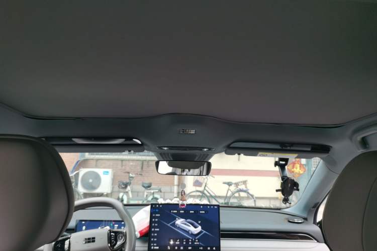 Used Geely Galaxy 8 2025 130km EM-i Deluxe Edition Headliner